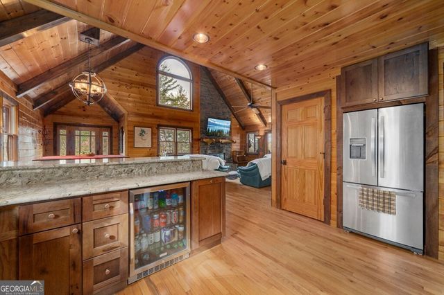 247 Toccoa Overlook Drive, Blue Ridge, GA 30513