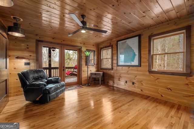 247 Toccoa Overlook Drive, Blue Ridge, GA 30513