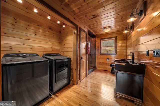 247 Toccoa Overlook Drive, Blue Ridge, GA 30513