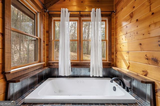 247 Toccoa Overlook Drive, Blue Ridge, GA 30513