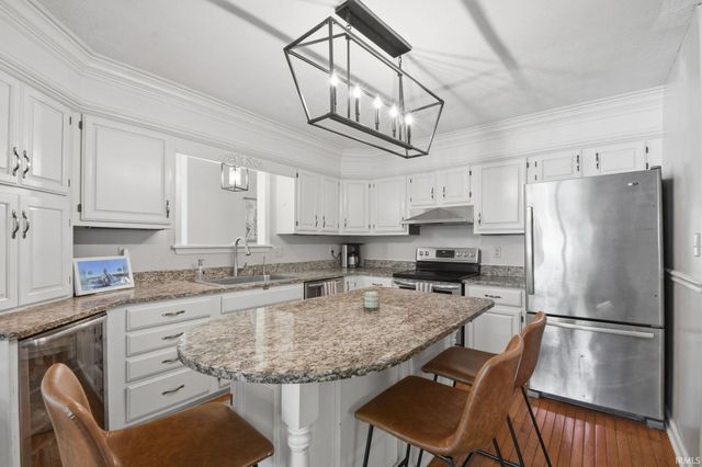1059 S Southernview Drive, Lafayette, IN 47909