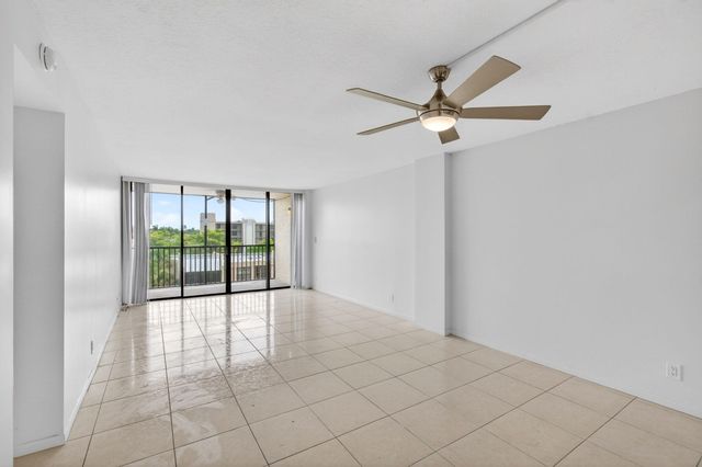 12 Royal Palm Way 501, Boca Raton, FL 33432