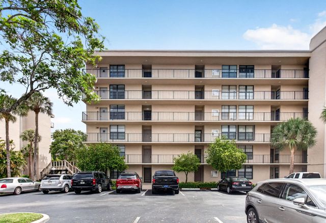 12 Royal Palm Way 501, Boca Raton, FL 33432