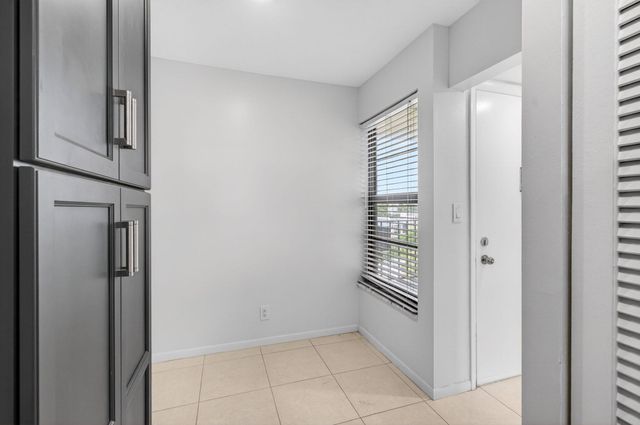 12 Royal Palm Way 501, Boca Raton, FL 33432