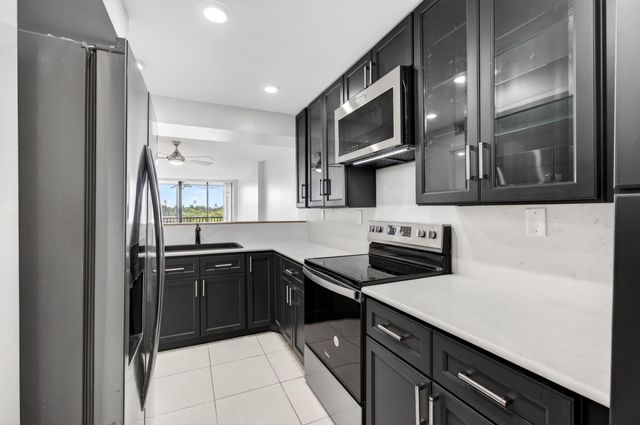 12 Royal Palm Way 501, Boca Raton, FL 33432