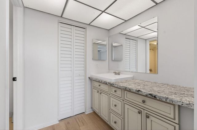 12 Royal Palm Way 501, Boca Raton, FL 33432
