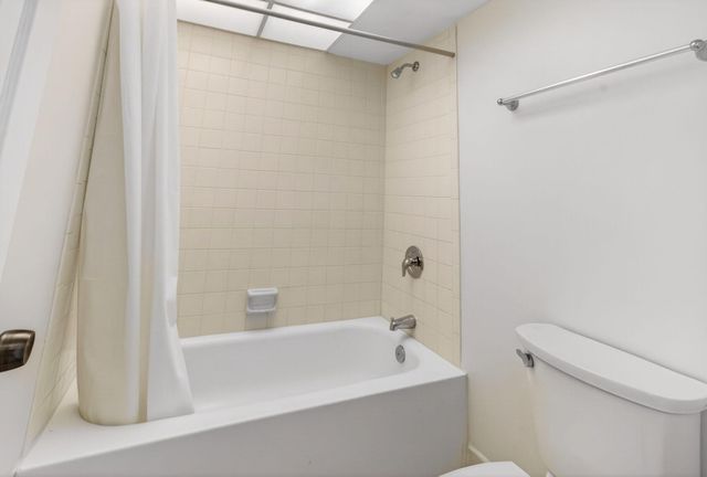 12 Royal Palm Way 501, Boca Raton, FL 33432