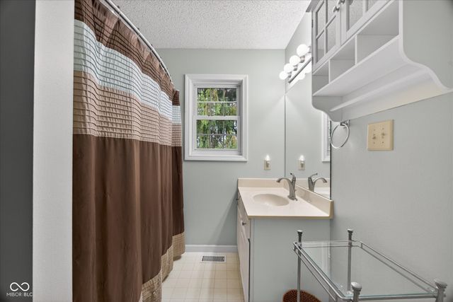 896 E Sherwood Hills Drive, Bloomington, IN 47401