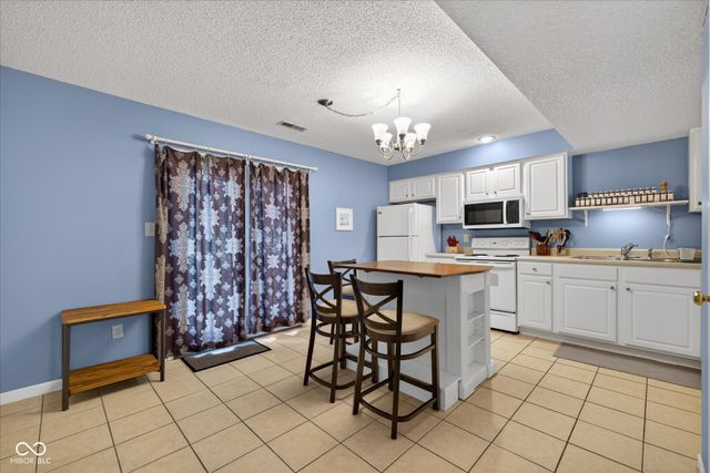 896 E Sherwood Hills Drive, Bloomington, IN 47401