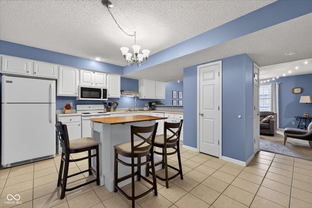 896 E Sherwood Hills Drive, Bloomington, IN 47401