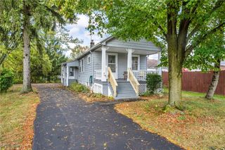6030 Dunham Road, Maple Heights, OH 44137