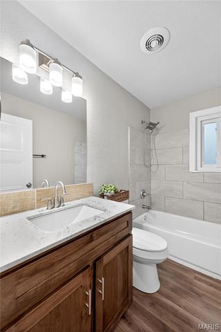 12 Tomahawk Lane, Warrenton, MO 63383