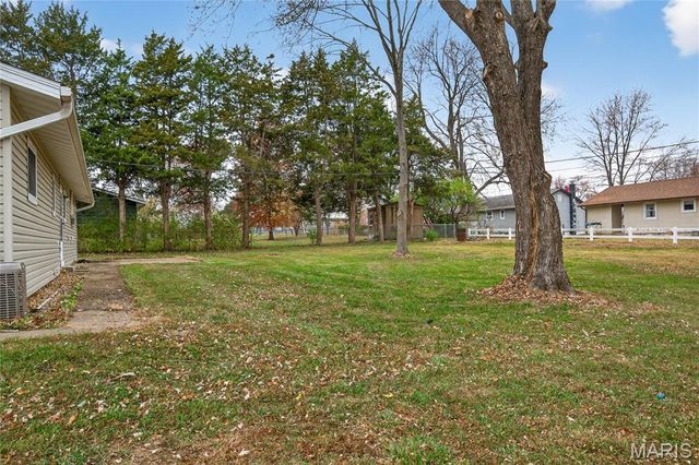 12 Tomahawk Lane, Warrenton, MO 63383