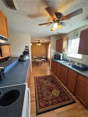 6785 Theresia St, Robstown, TX 78380