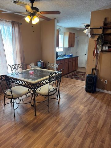 6785 Theresia St, Robstown, TX 78380