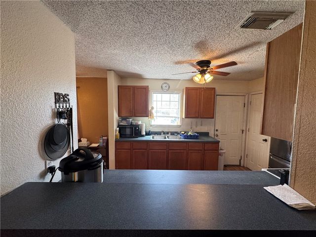 6785 Theresia St, Robstown, TX 78380
