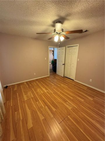 6785 Theresia St, Robstown, TX 78380