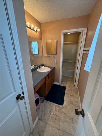6785 Theresia St, Robstown, TX 78380