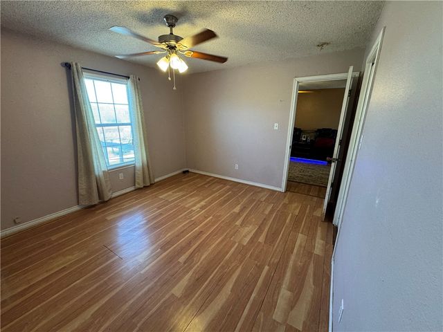 6785 Theresia St, Robstown, TX 78380