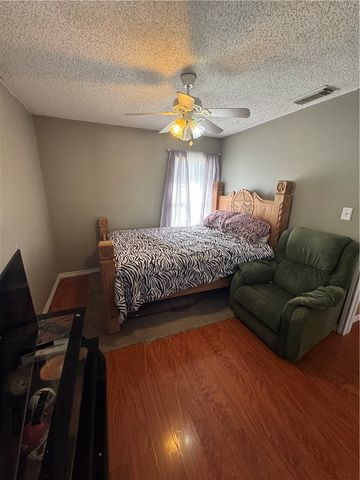 6785 Theresia St, Robstown, TX 78380