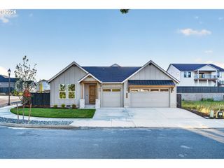 1144 N 41ST Pl, Ridgefield, WA 98642