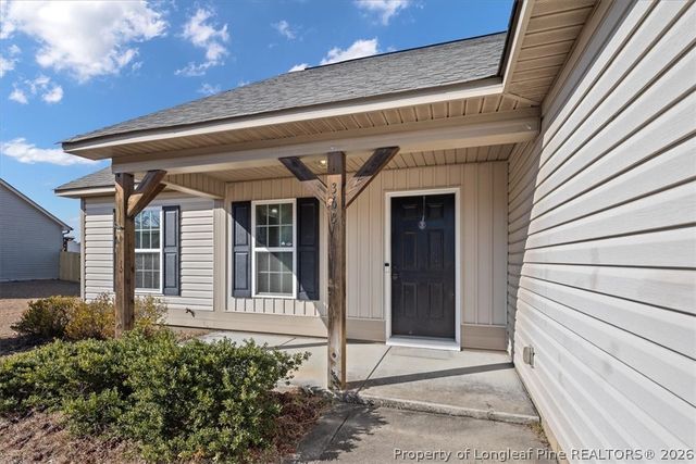 363 Feathers Lane, Raeford, NC 28376