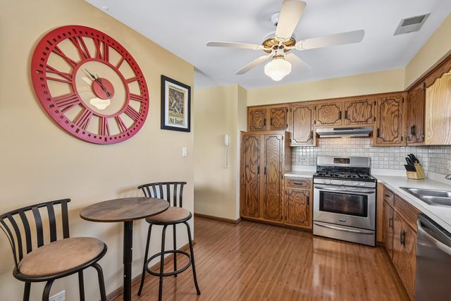 16518 Crescent Avenue 2N, Tinley Park, IL 60477