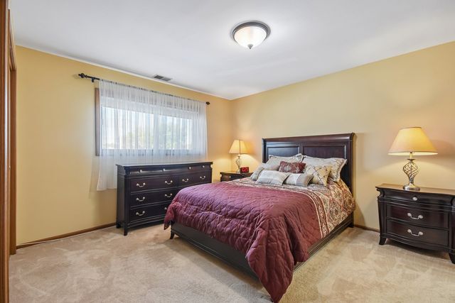 16518 Crescent Avenue 2N, Tinley Park, IL 60477