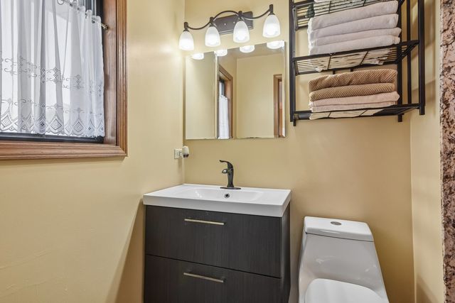 16518 Crescent Avenue 2N, Tinley Park, IL 60477