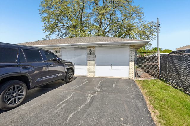 16518 Crescent Avenue 2N, Tinley Park, IL 60477
