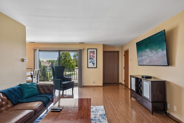 16518 Crescent Avenue 2N, Tinley Park, IL 60477