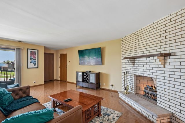 16518 Crescent Avenue 2N, Tinley Park, IL 60477