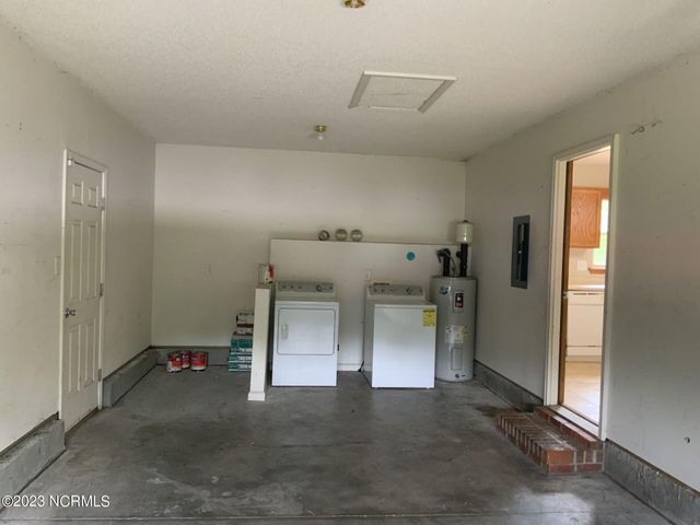 110 Littleleaf Court, Jacksonville, NC 28540