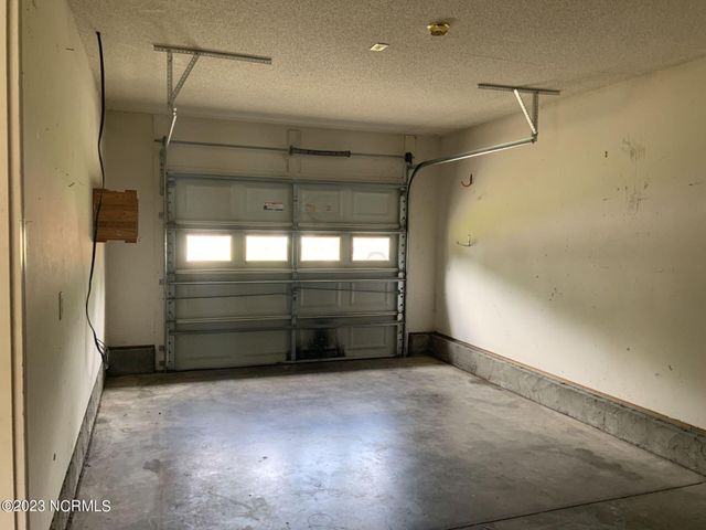 110 Littleleaf Court, Jacksonville, NC 28540