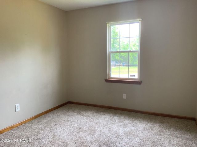 110 Littleleaf Court, Jacksonville, NC 28540