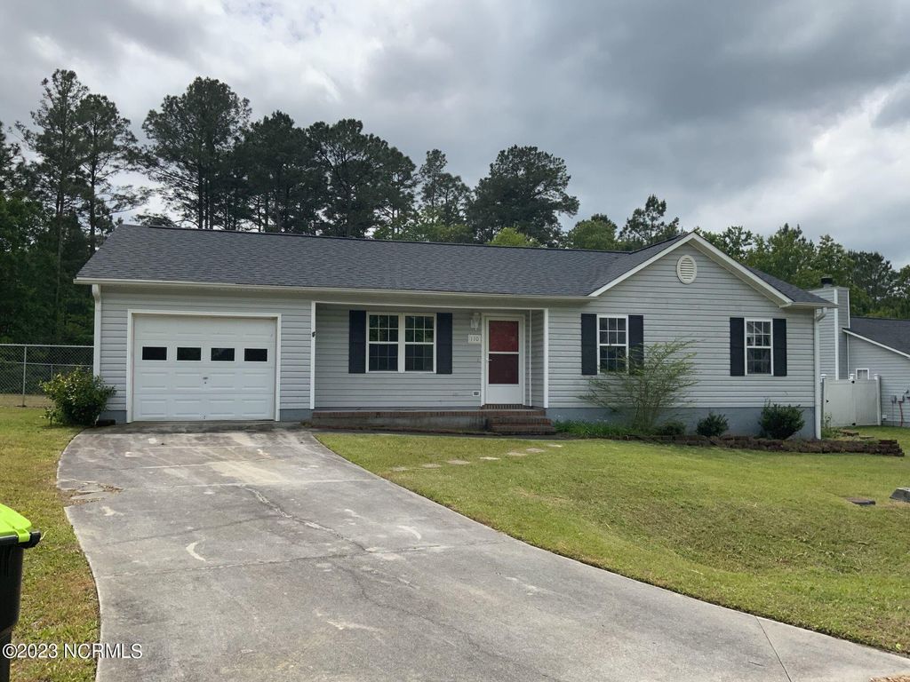 110 Littleleaf Court, Jacksonville, NC 28540