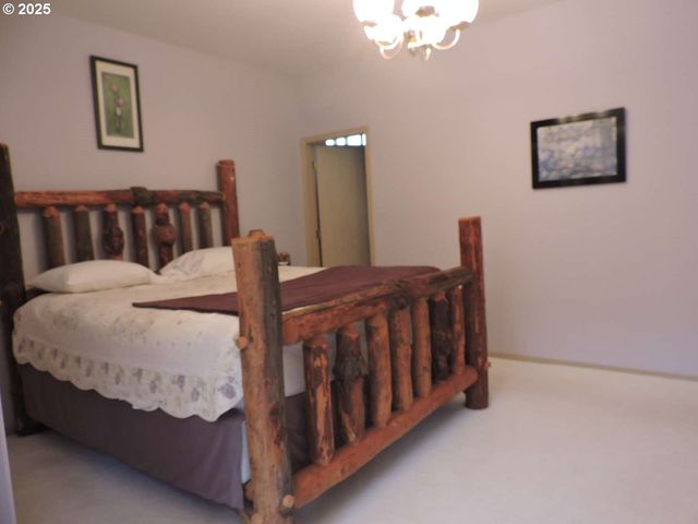 47 Sw GARDENIA Ave, Warrenton, OR 97146