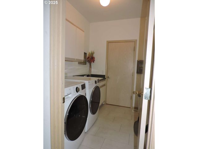 47 Sw GARDENIA Ave, Warrenton, OR 97146