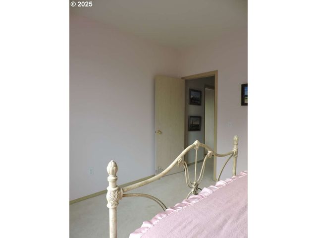 47 Sw GARDENIA Ave, Warrenton, OR 97146