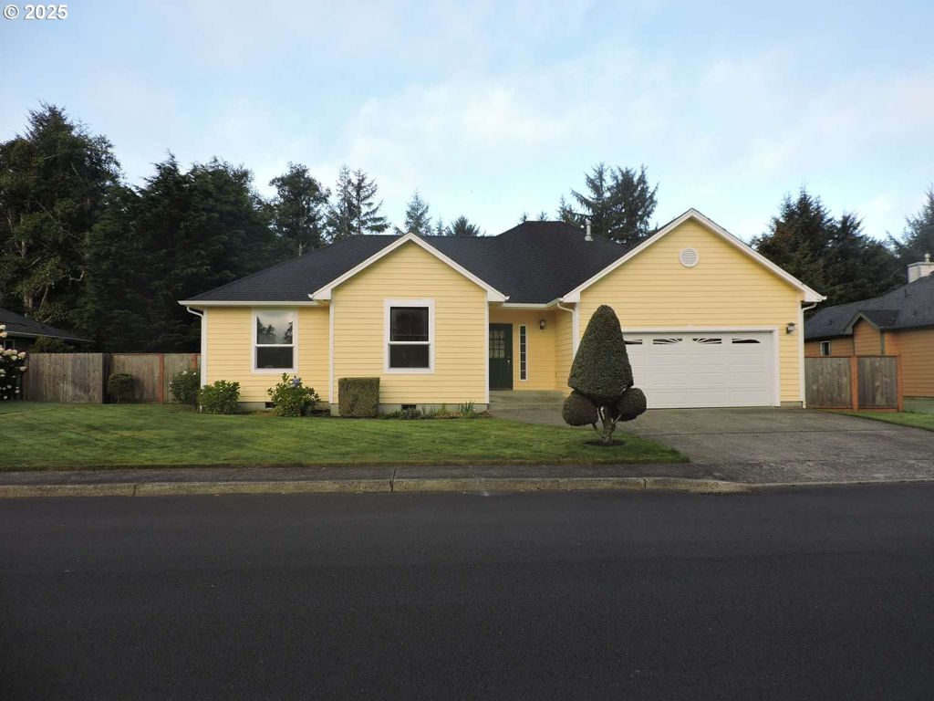 47 Sw GARDENIA Ave, Warrenton, OR 97146