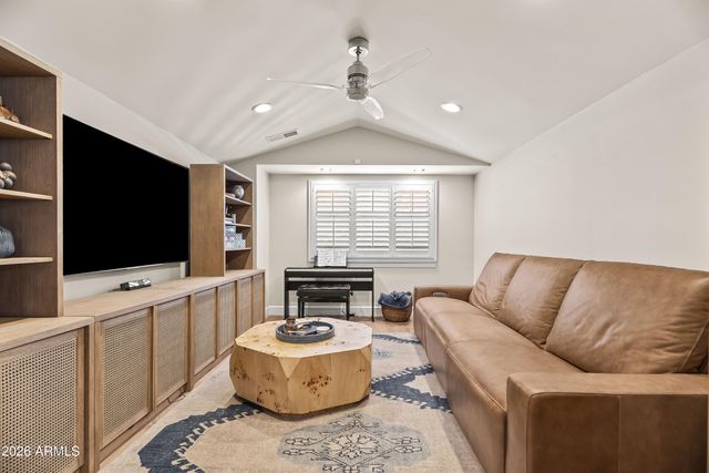3433 E PASADENA Avenue, Phoenix, AZ 85018