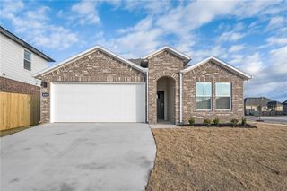 4604 W Aurora Street, Fayetteville, AR 72704