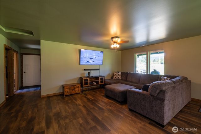 3452 State Route 508, Onalaska, WA 98570