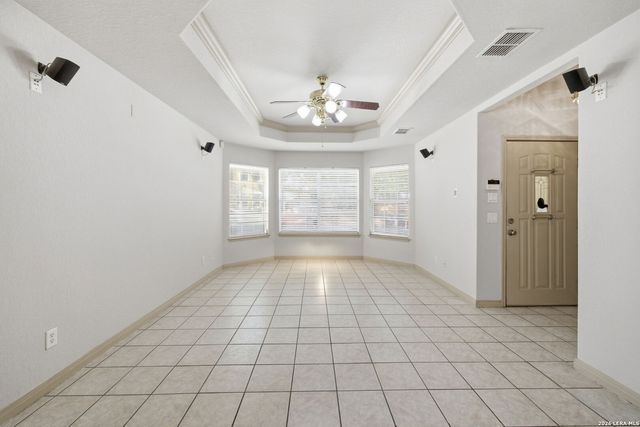 615 Claude W Black, San Antonio, TX 78203