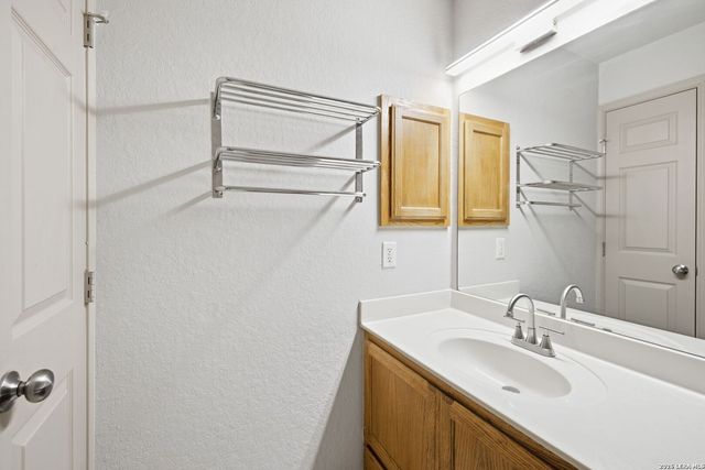 615 Claude W Black, San Antonio, TX 78203
