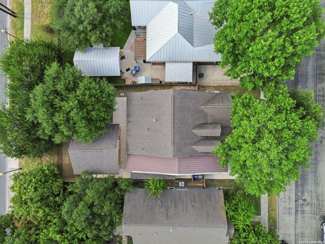 615 Claude W Black, San Antonio, TX 78203