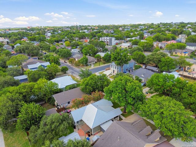 615 Claude W Black, San Antonio, TX 78203