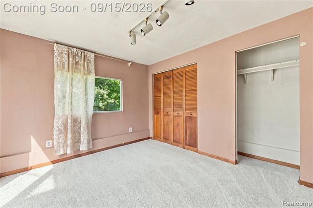 32440 Donnelly Street, Garden City, MI 48135