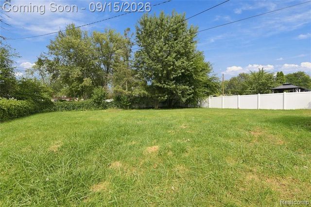 32440 Donnelly Street, Garden City, MI 48135