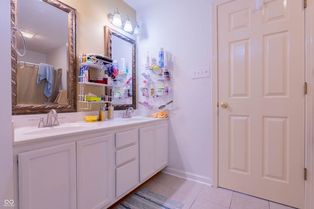 7060 Blankenship Avenue, Indianapolis, IN 46217